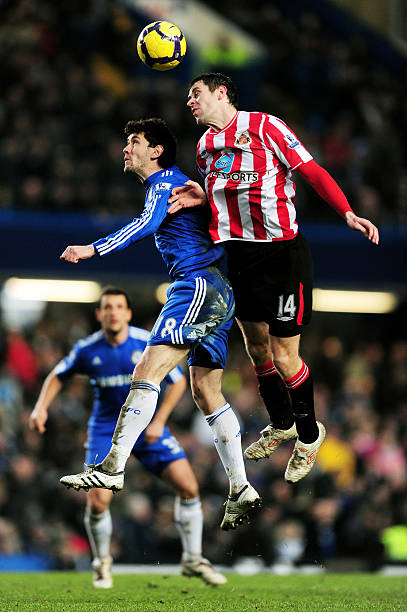 詹姆斯绝杀续命、约基奇三双封神，西部季后赛乱战拉开序幕.