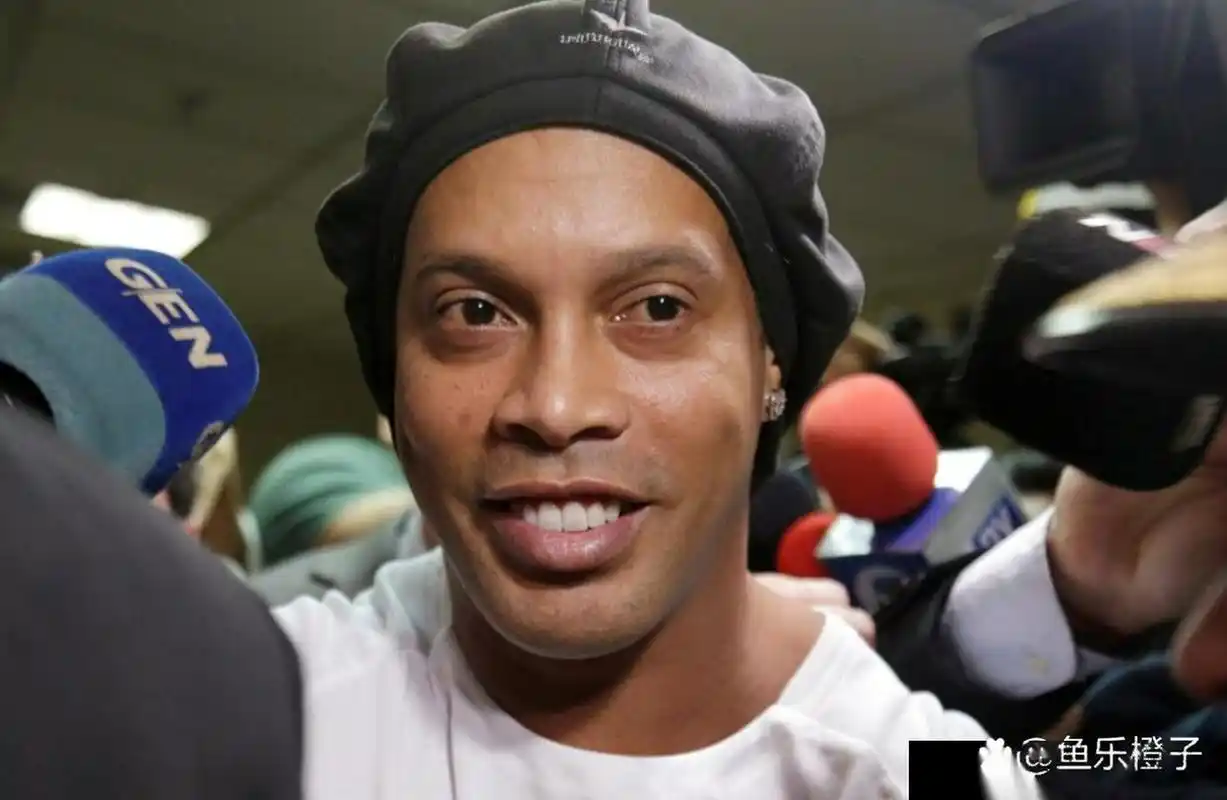 足球舞台上 足球舞台上